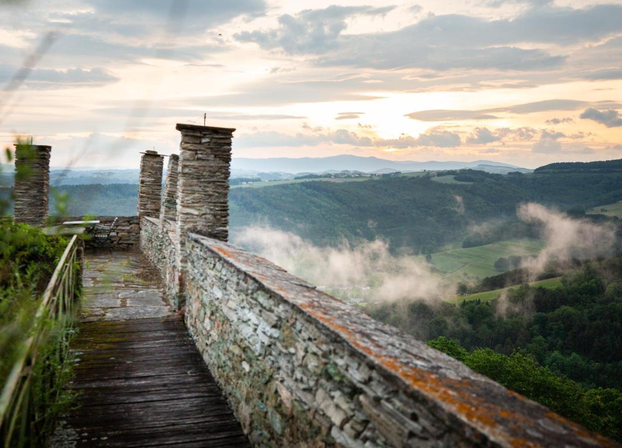 Burg Bernstein Hotel ภายนอก รูปภาพ