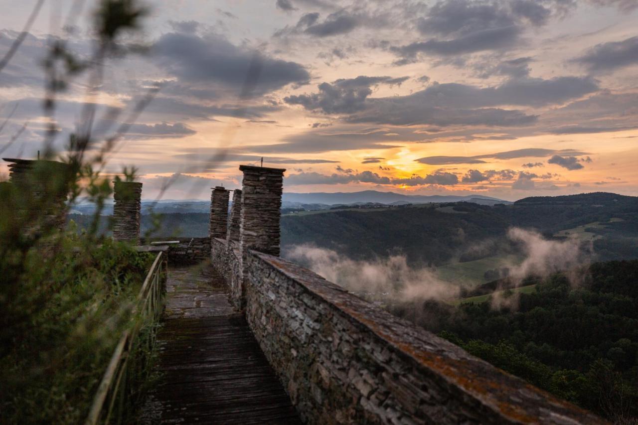 Burg Bernstein Hotel ภายนอก รูปภาพ